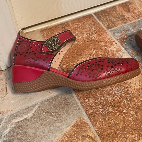 🥿NWOT Super Star Lady Leather Velcro Ankle Embossed Mary Janes! - Picture 7 of 15